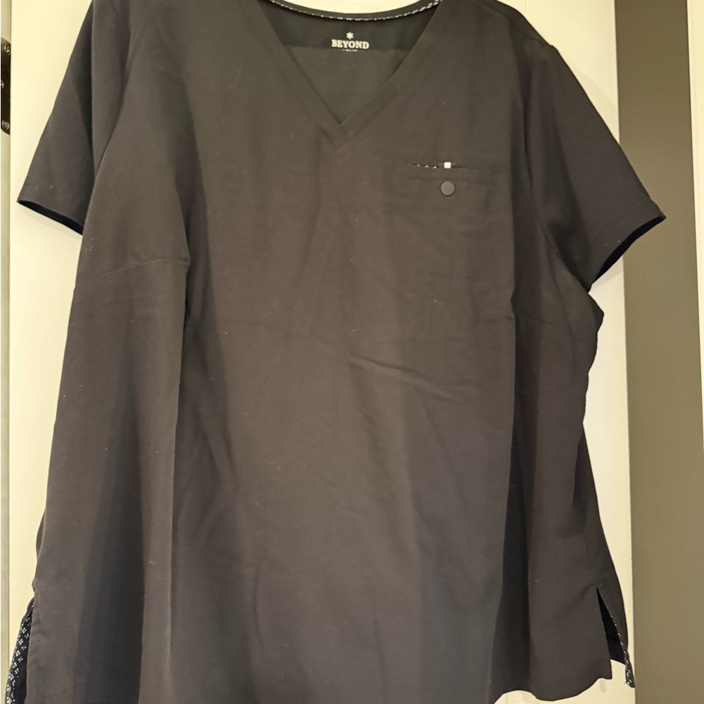 Beyond Scrubs Black Scrub Set